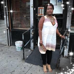 Meet your Posher, Adrianne